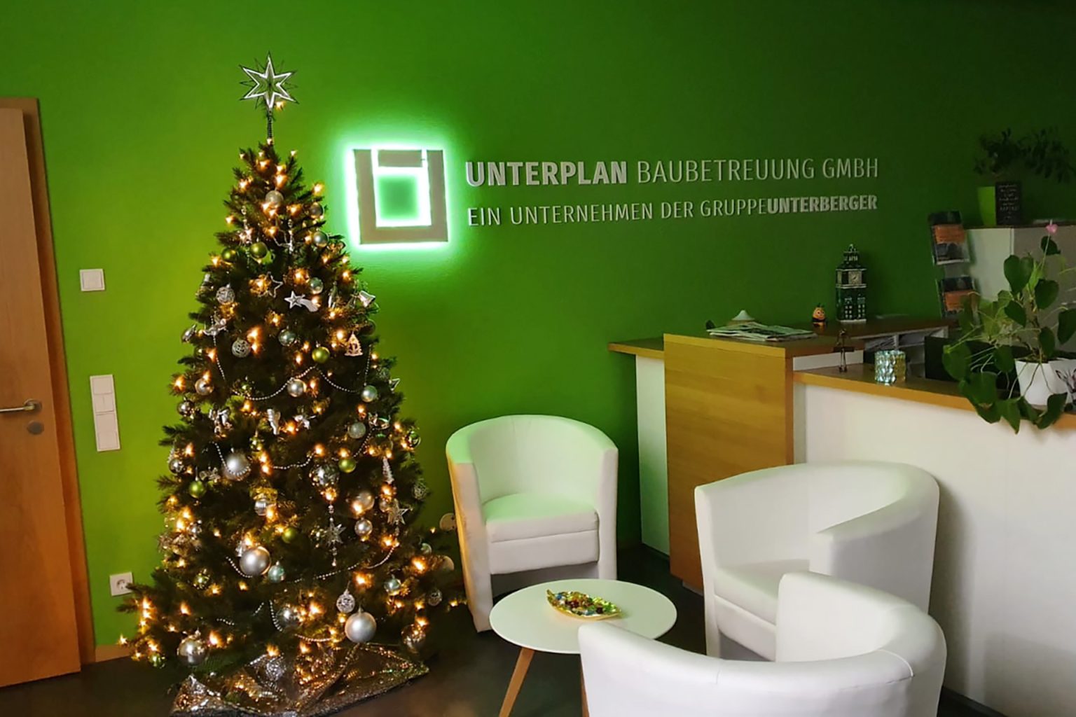 Weihnachtsbaum 2020 - Unterplan Baubetreuung GmbH - Leipzig